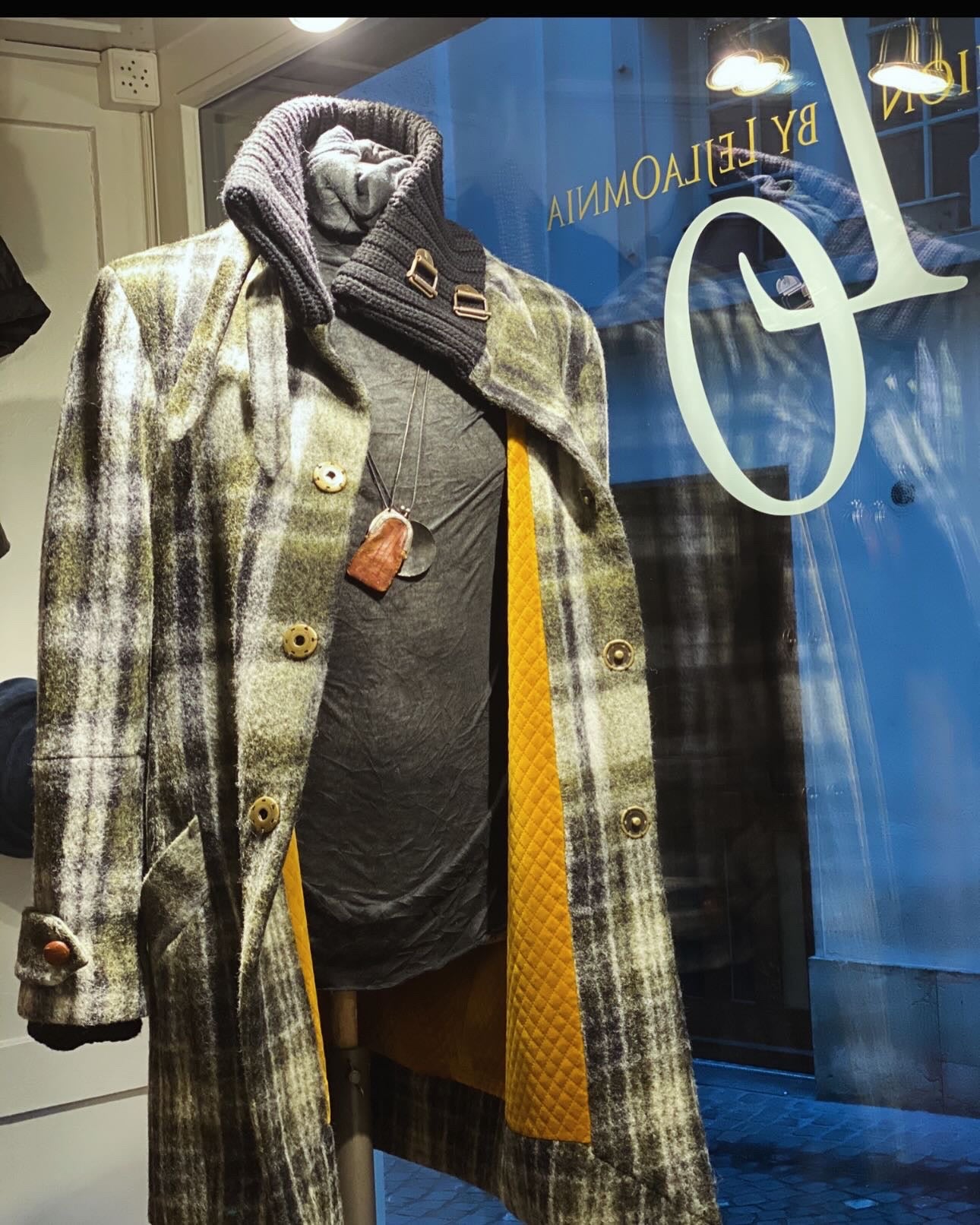 Mr. Hemingway - jacket